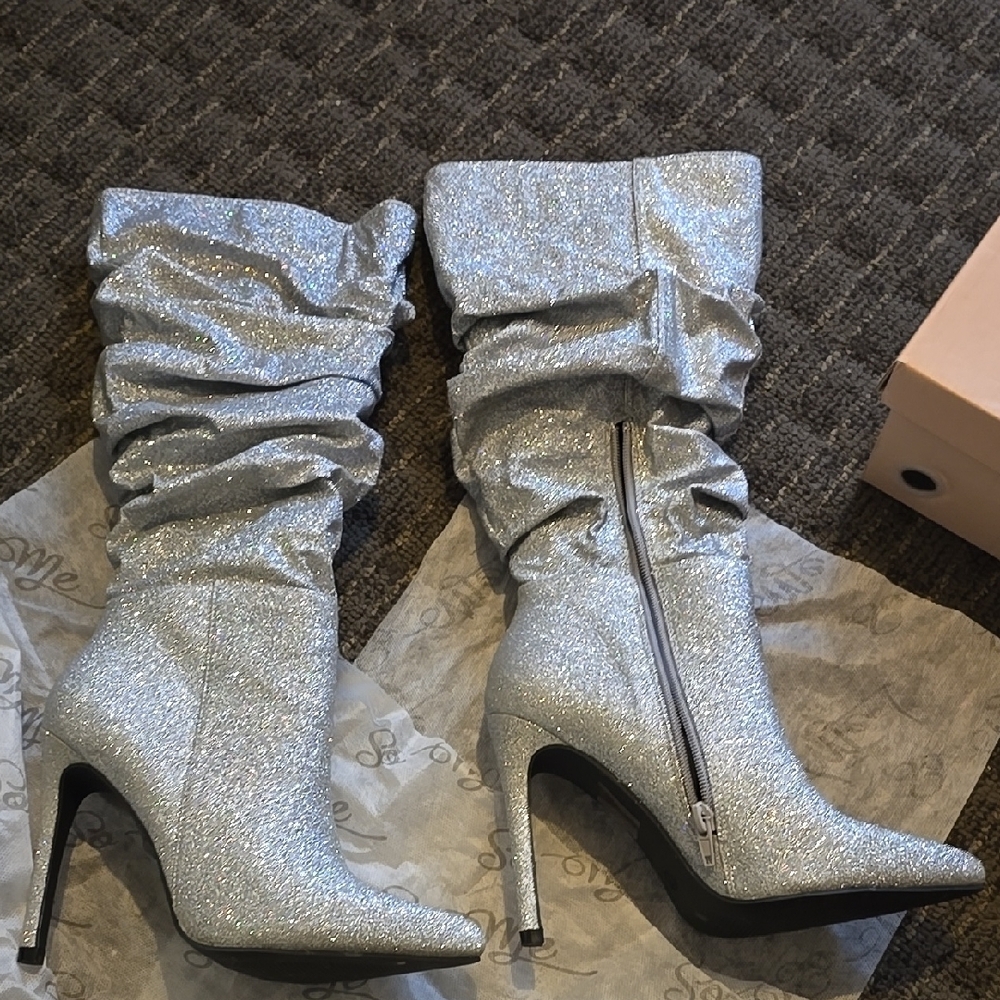 Silver Glitter Women's Boots So Me Size 7